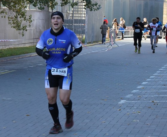 La llegada en la CEC, la 1/2 maratón de Collserola.