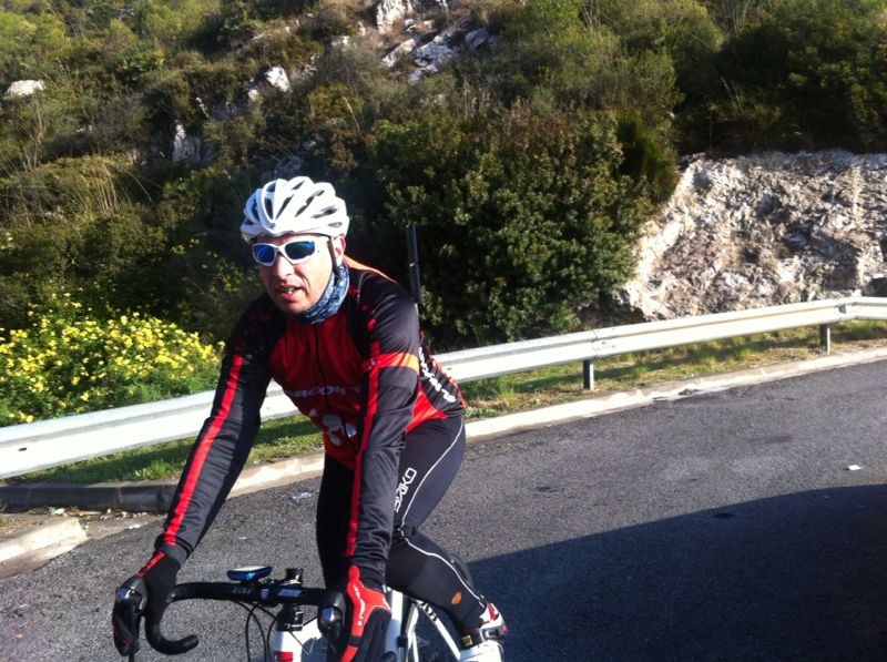 Llegando a uno de las pausas para reagruparnos todo el grupo en las Costas del Garraf