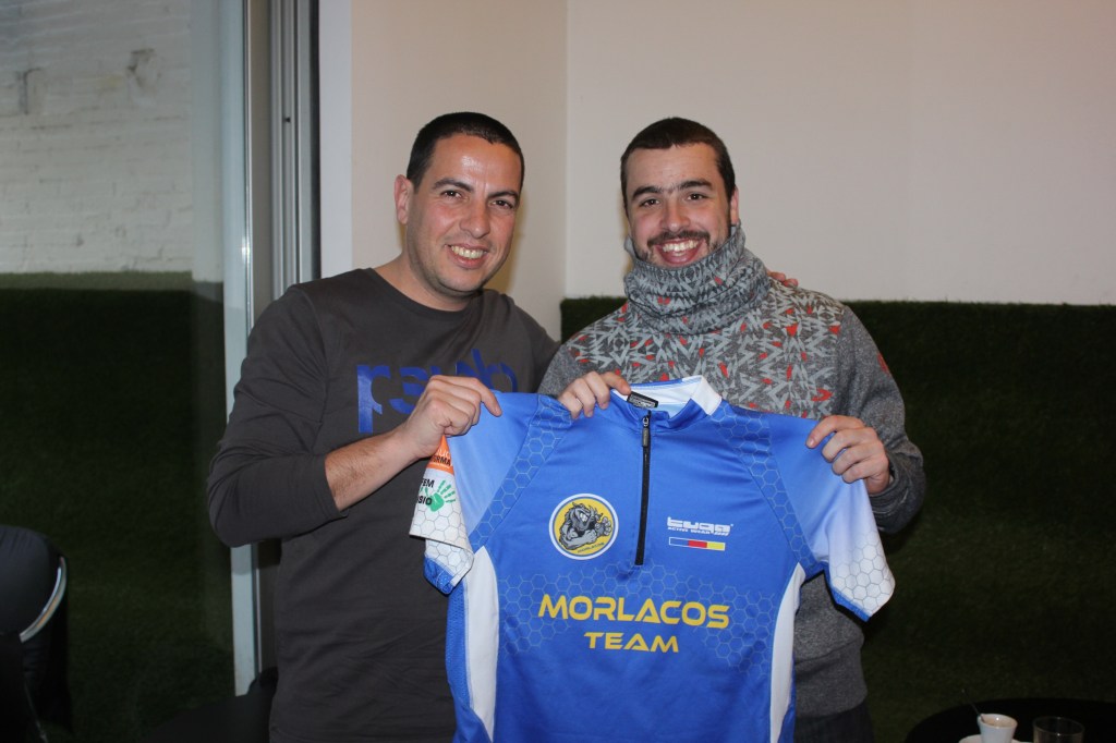 Jordi con la camiseta del Morlacos Team