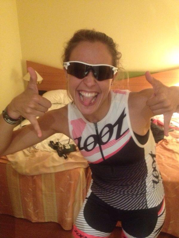 "A tope de power" al volver al hotel... Nadie diría que acaba de hacer un triatlón...