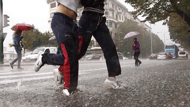 Aunque corramos para no mojarnos, no nos multarán por ello